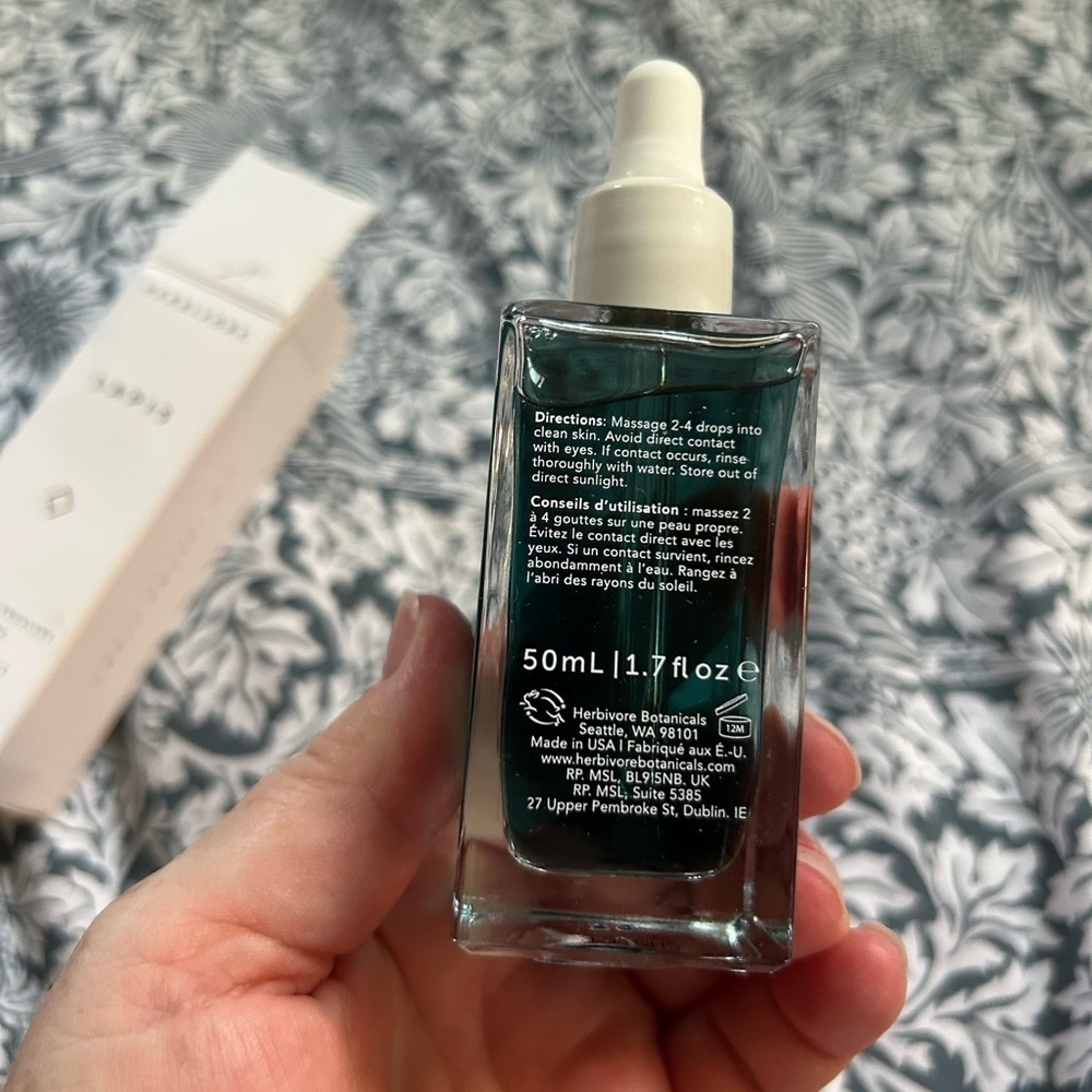 Herbivore Lapis Blue Tansy Facial Oil - Picture 4 of 8